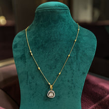 Noor Solitaire Drop Pendant Set