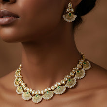 Emerald Fan Kundan Necklace Set