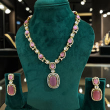 Gulnaar Rosé Kundan Pendant Set