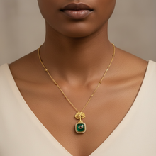 Emerald Vriksha Kundan Pendant Set