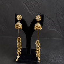 Rajsi Noor Latkan Jhumka