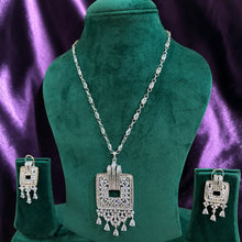 Noor Mahal Pendant Set