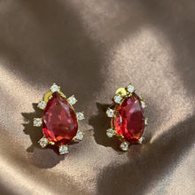 Royale Teardrop Studs