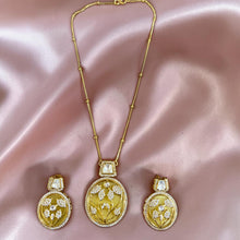 Crimson Flora Pendant Set