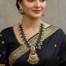 Rajsi Panna Riwaayat Necklace Set