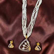 Aabha Prism Pearl Pendant Set