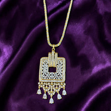 Noor Mahal Pendant Set