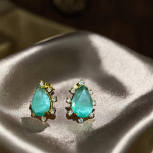 Royale Teardrop Studs