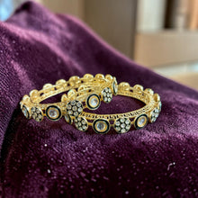 Noir Kundan Luxe Bangles