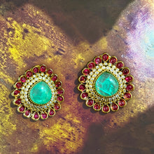 Panna Pushpa Stud Earrings