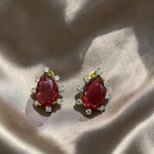 Royale Teardrop Studs