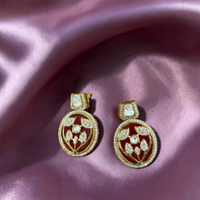 Crimson Flora Pendant Set