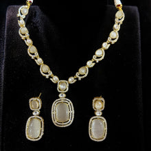 Gulnaar Rosé Kundan Pendant Set