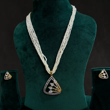Aabha Prism Pearl Pendant Set