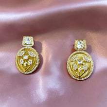 Crimson Flora Pendant Set