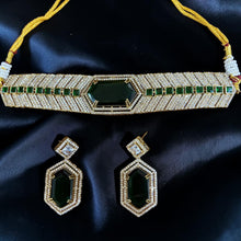 Emerald Royale Geometric Choker Set