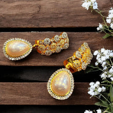 Golden Moonlight Drops