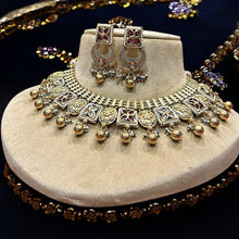 Luxurious Kundan necklace and earrings set