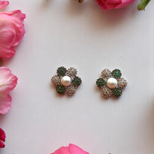 Emerald Blossom Pearls