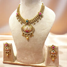 Traditional Golden Kundan Necklace Set