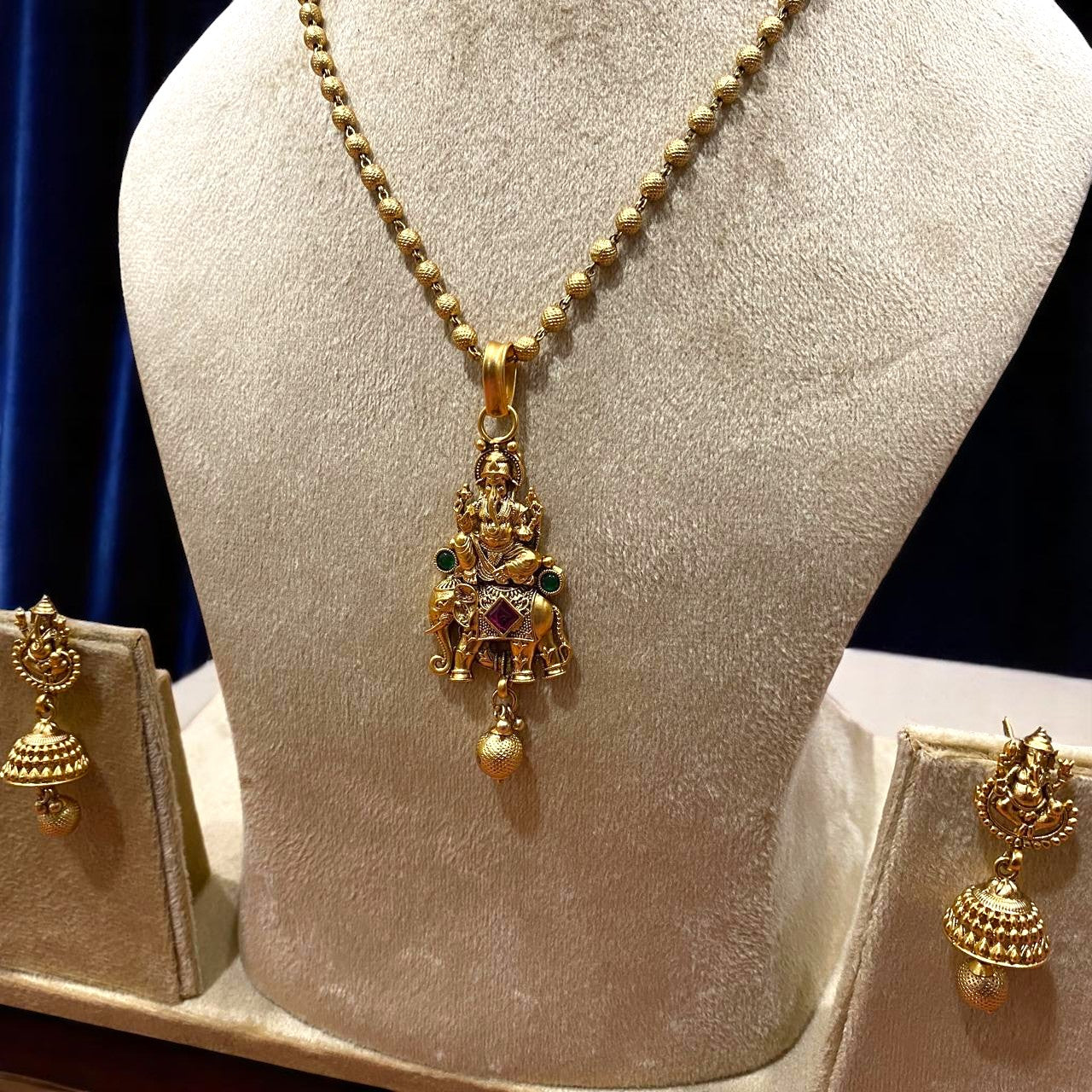 Lakshmi Gaja Vahana Antique Necklace Set