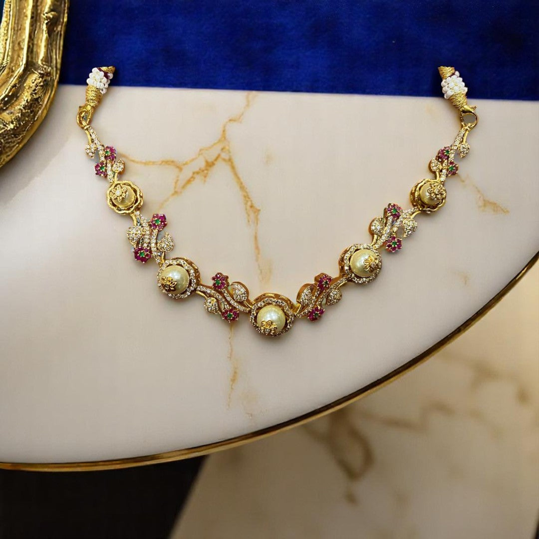 Floral Elegance Pearl Necklace Set