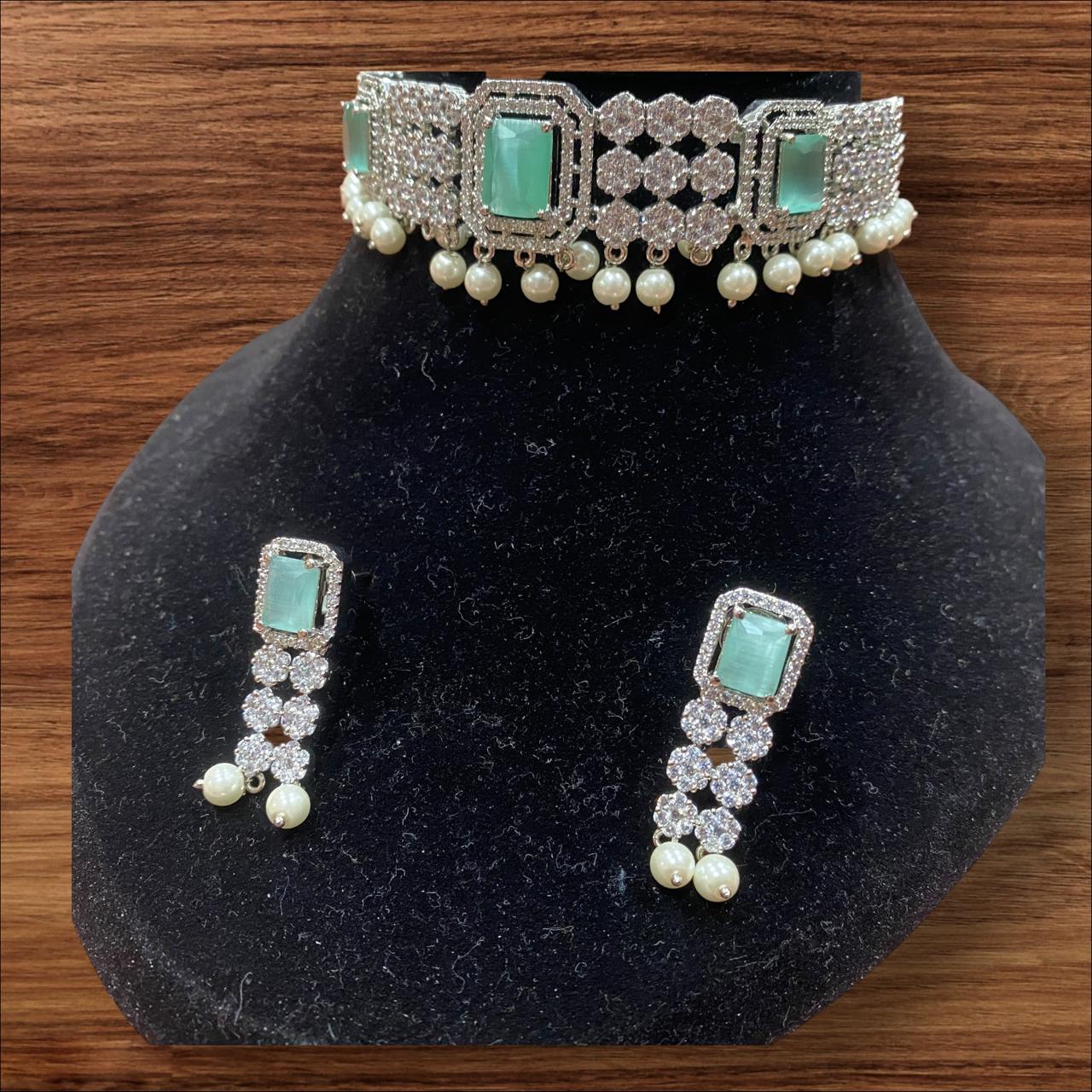 Emerald Pearl Elegance Choker Set