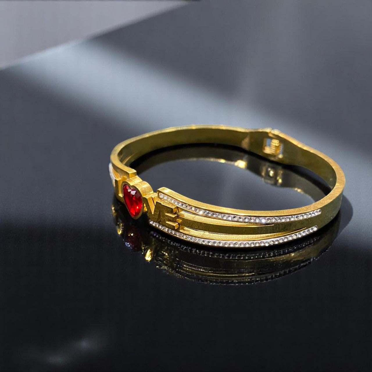 Golden Love Heart Bangle