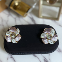 Lavender Radiance Floral Set