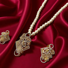 Regal Pearl Elegance Jewelry Set