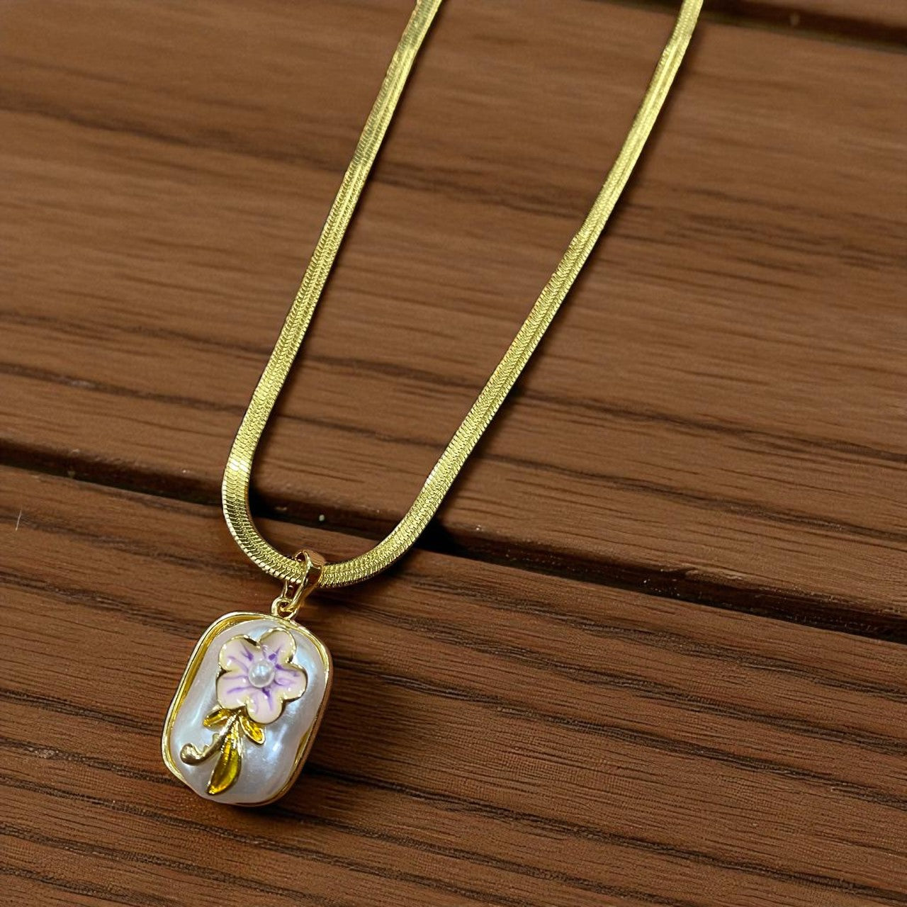 Petal Pearl Pendant Necklace
