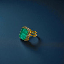 Emerald Majesty Ring