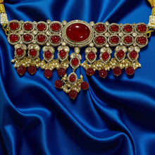 Crimson Majesty Choker Set