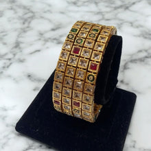 Zarqa Kundan Bangles