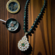 Emerald Bead Kundan Pendant Set