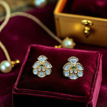 Emerald Bead Kundan Pendant Set