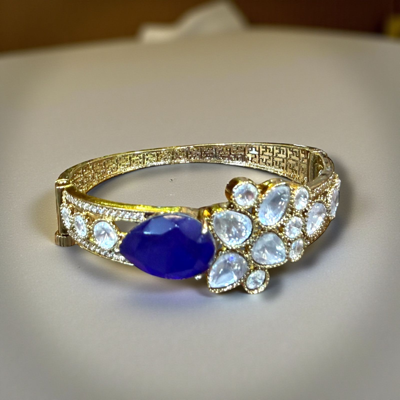 Sapphire Majesty Kundan Bracelet