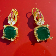 Emerald Radiance Necklace Set