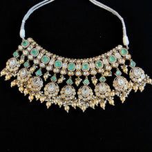 Kundan & Emerald Bridal Jewelry Set
