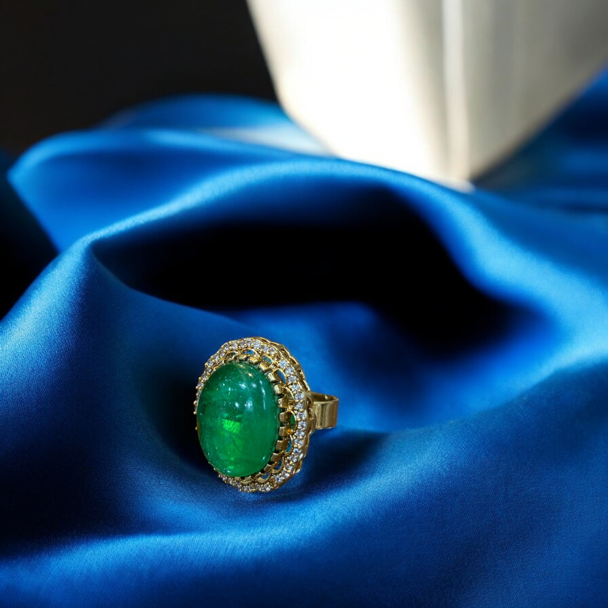 Emerald Aura Halo Ring