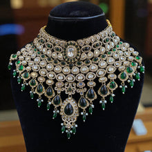Regal Emerald Bridal Kundan Jewelry Set