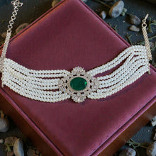 Regal Emerald Pearl Choker Set