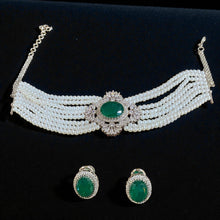 Regal Emerald Pearl Choker Set
