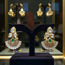 Emerald Fan Kundan Necklace Set