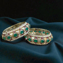 Regal Emerald Kundan Bangles