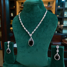 Noir Elegance Teardrop Necklace Set