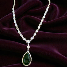 Emerald Elegance Teardrop Necklace Set