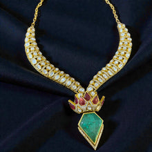 Padma Emerald Polki Necklace Set