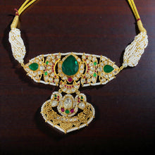 Riwaayat Emerald Polki Choker Set