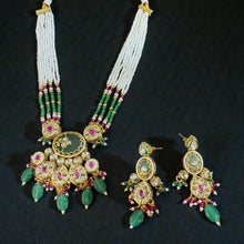 Meher Kundan Emerald Haar Set
